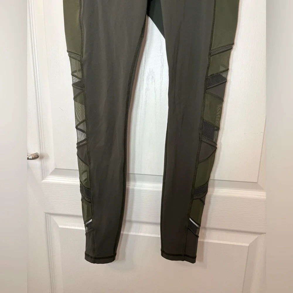 Lululemon•Speed Up Tight *Mesh 28" Full Mesh Leg Detail•Camo Green•10/10EUC• 10 - Picture 6 of 14